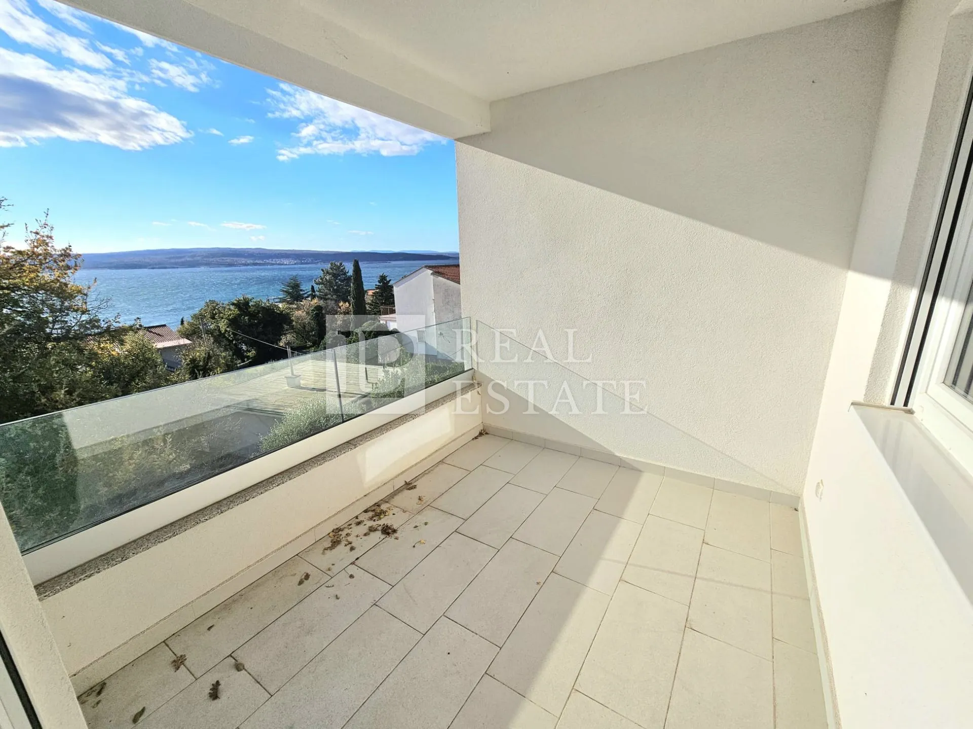 crikvenica - dvoetažni stan u blizini mora - slika 19