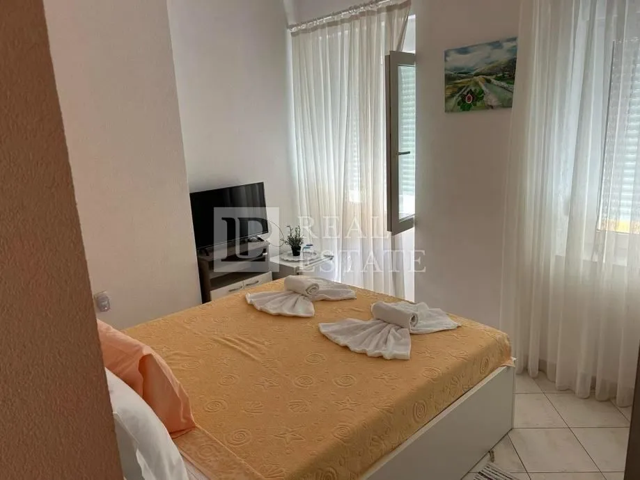selce - apartmanska kuća u centru, 2.red do mora - slika 6