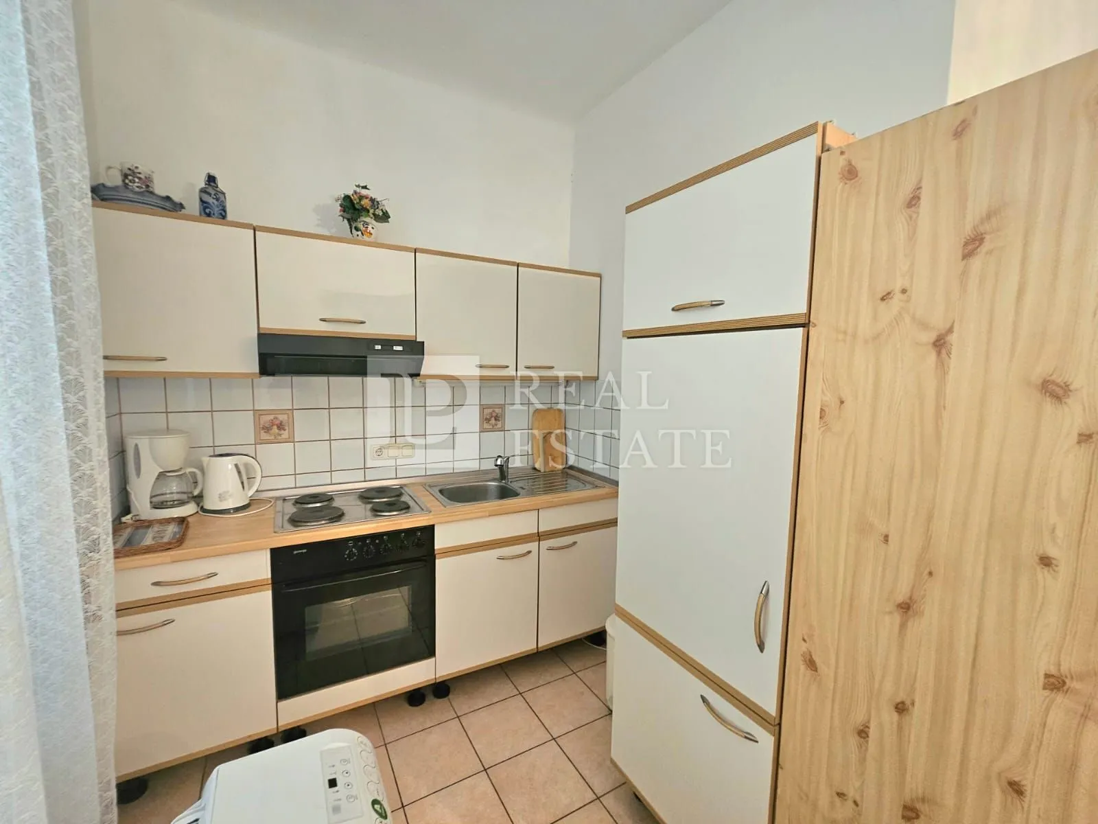 crikvenica - stambeni objekt sa 8 stanova - slika 23