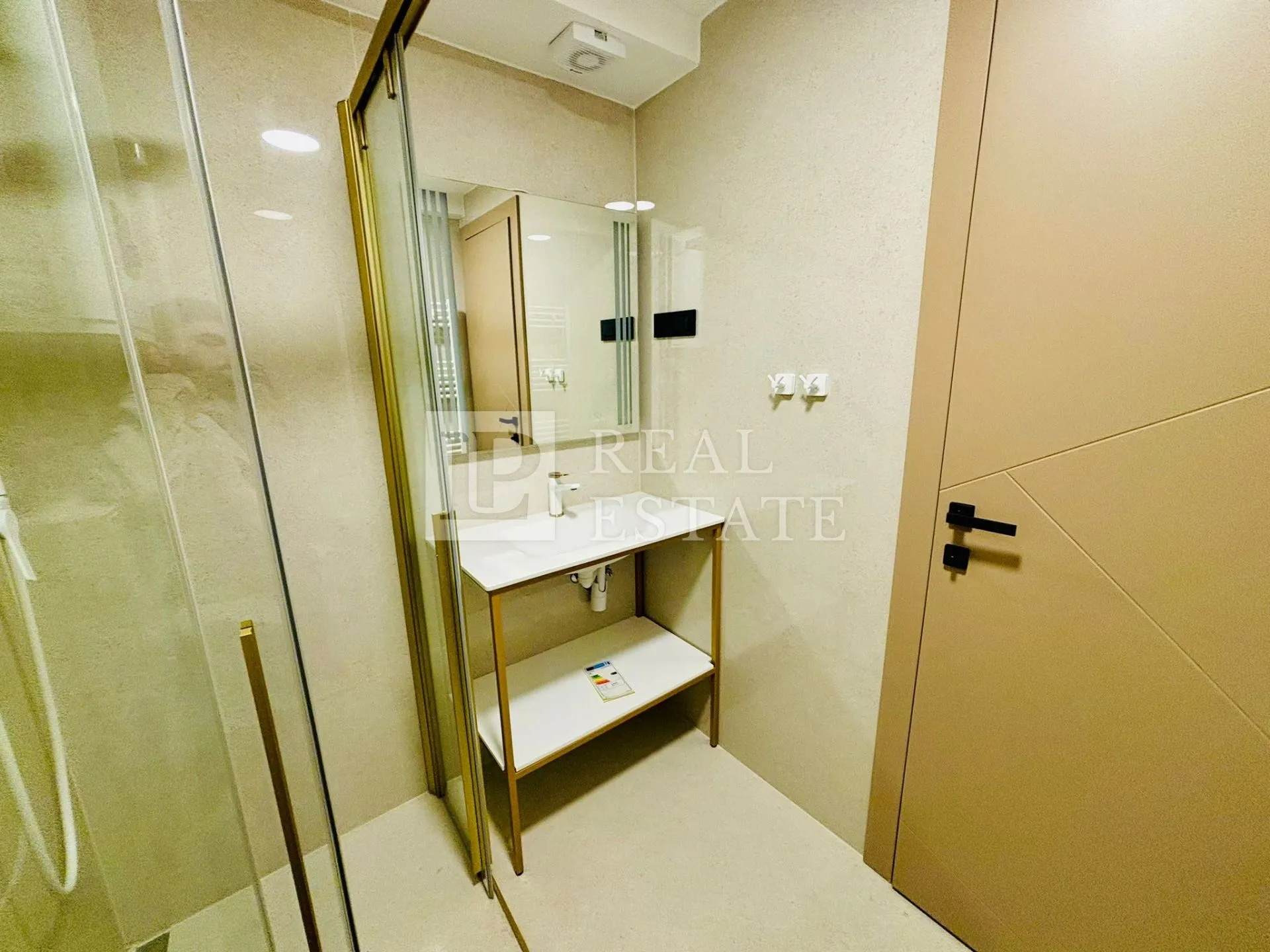 crikvenica - ekskluzivan apartman u centru grada - slika 12