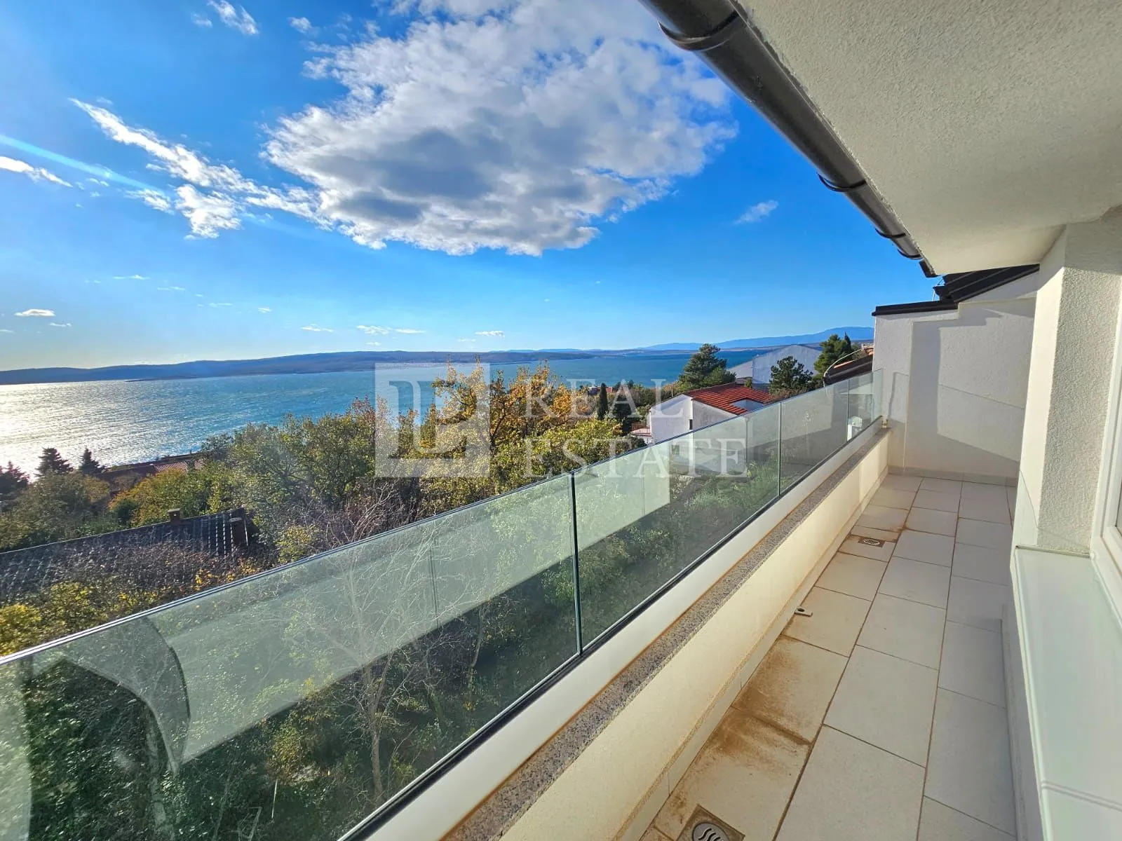 crikvenica - dvoetažni stan u novogradnji 150m od mora - slika 7