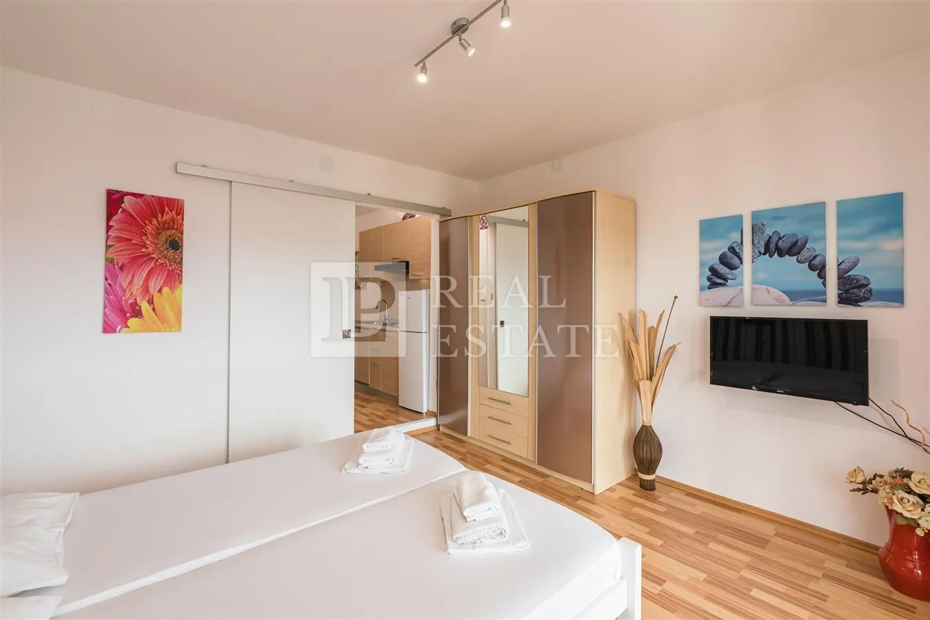 dramalj - apartmanska kuća 200m od mora - slika 31