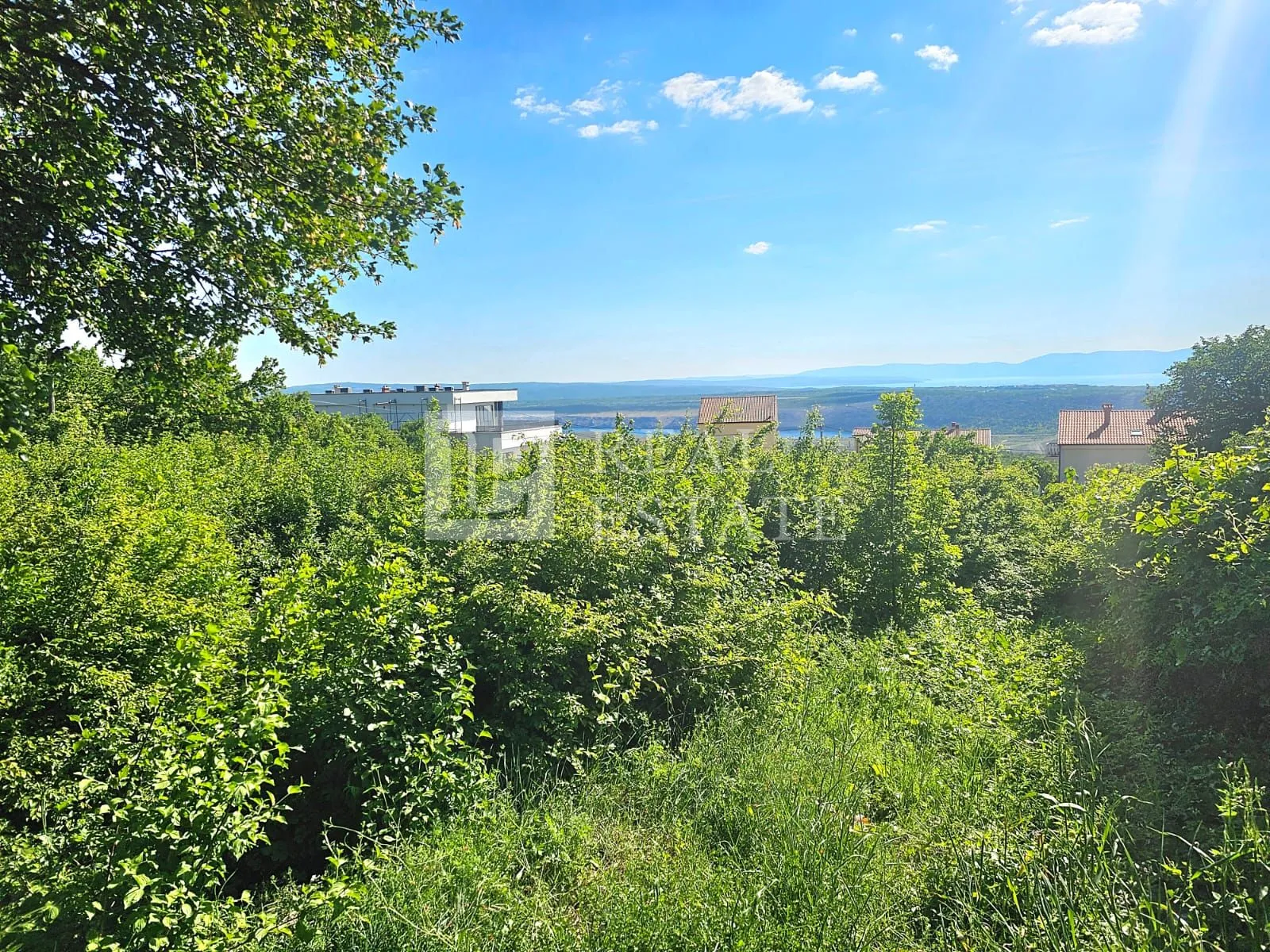 šmrika - građevinsko zemljište od 1392 m2 - slika 3