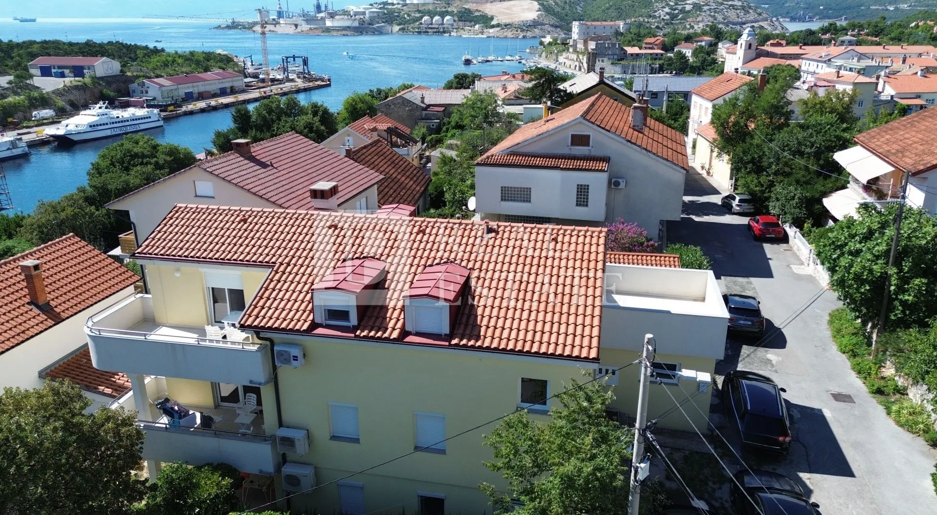 kraljevica - ekskluzivna prodaja - prostrana kuća sa 4 stana na 200 metara od mora i centra - slika 5
