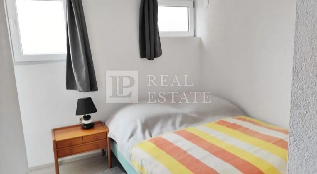 crikvenica - kuća s dva apartmana - slika 10