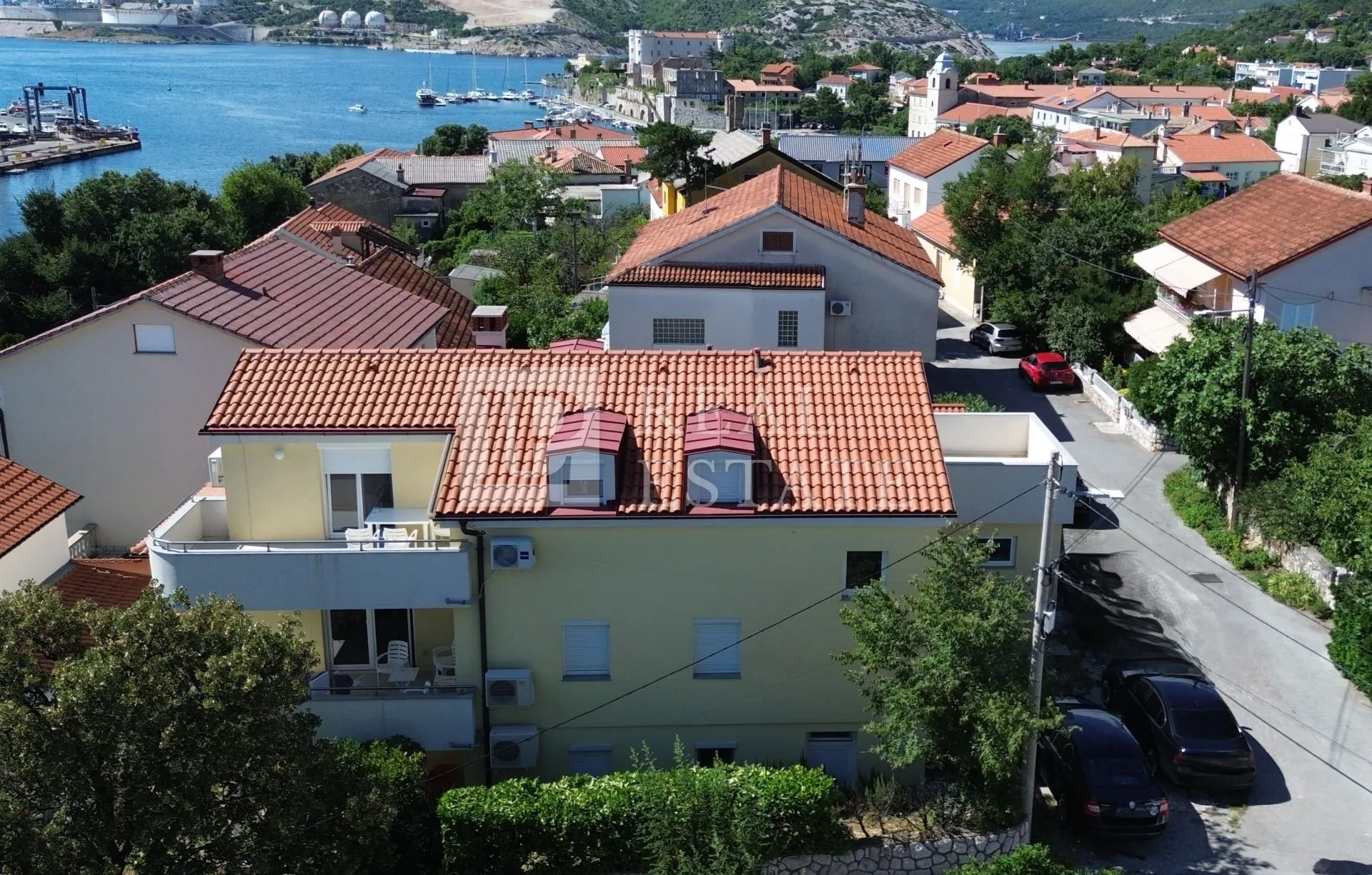 kraljevica - ekskluzivna prodaja - prostrana kuća sa 4 stana na 200 metara od mora i centra - slika 4