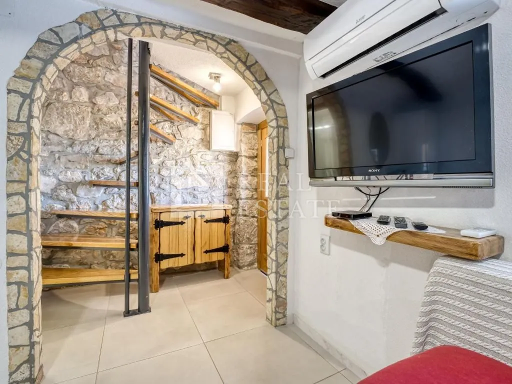 crikvenica - predivna kamena kuća s panoramskim pogledom na more - slika 13