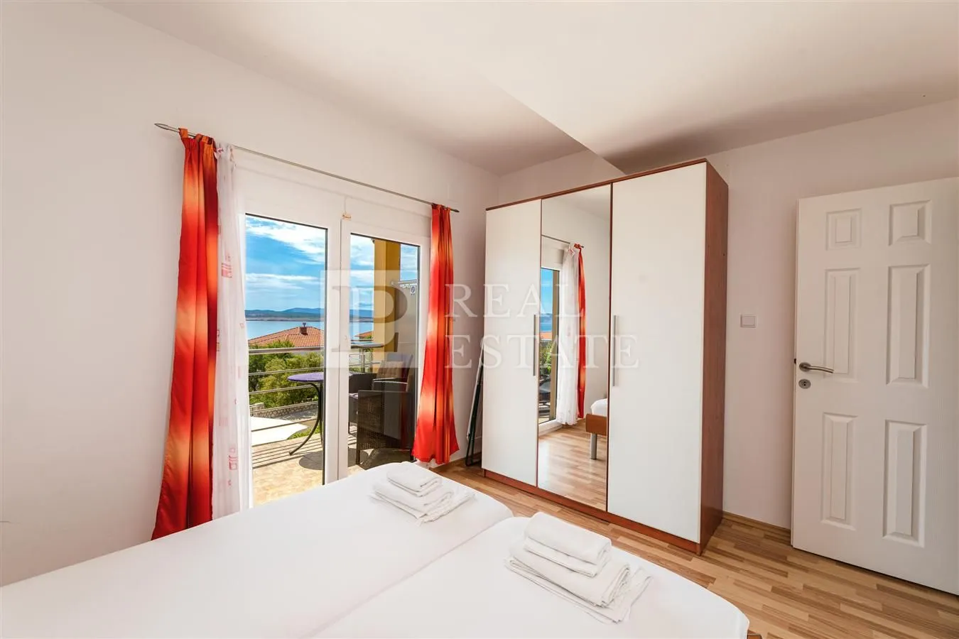 dramalj - apartmanska kuća 200m od mora - slika 25