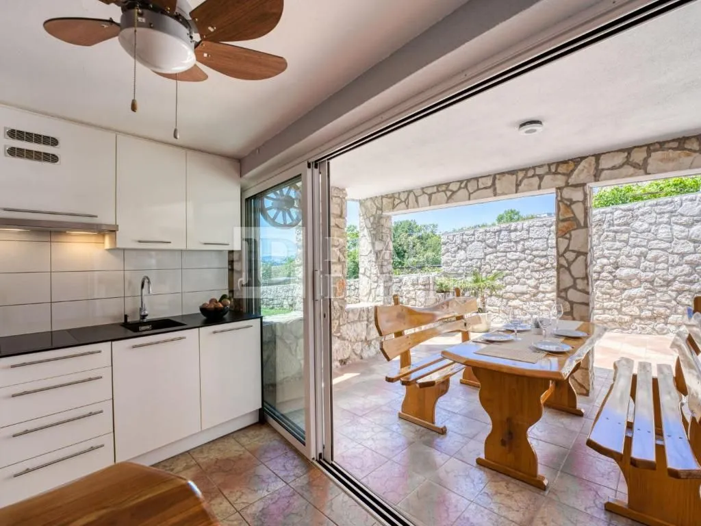 crikvenica - predivna kamena kuća s panoramskim pogledom na more - slika 18