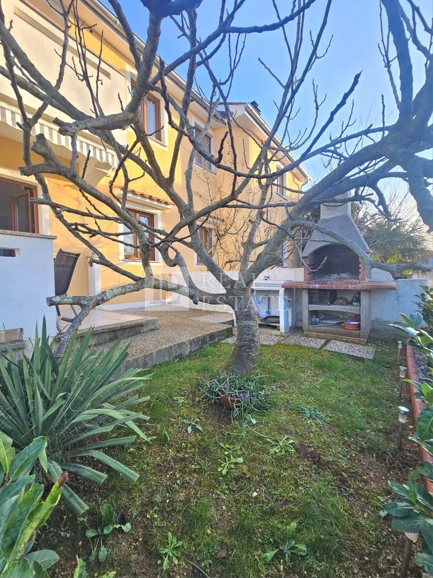 malinska, otok krk - moderno uređeni jednosobni stan s okućnicom - slika 24