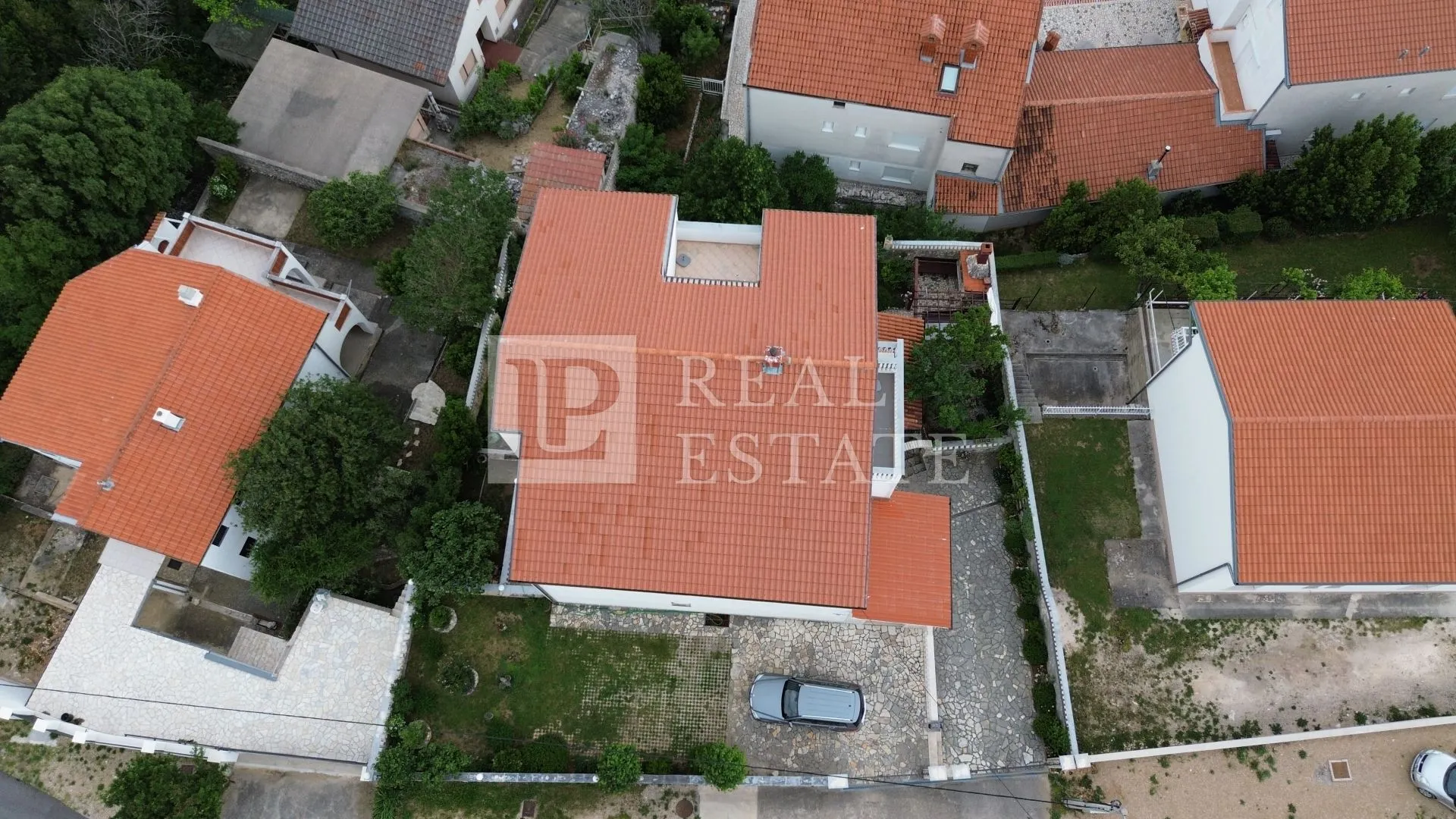 novi vinodolski - prostrana kuća 120 metara od mora - slika 6