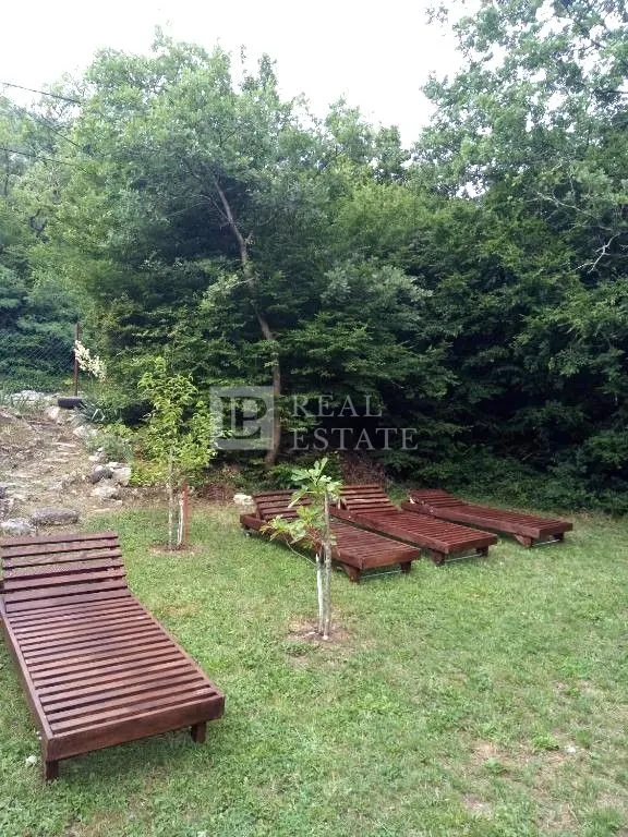 tribalj - dvije samostojeće kuće s pomoćnim objektom i predivnom okućnicom - slika 7