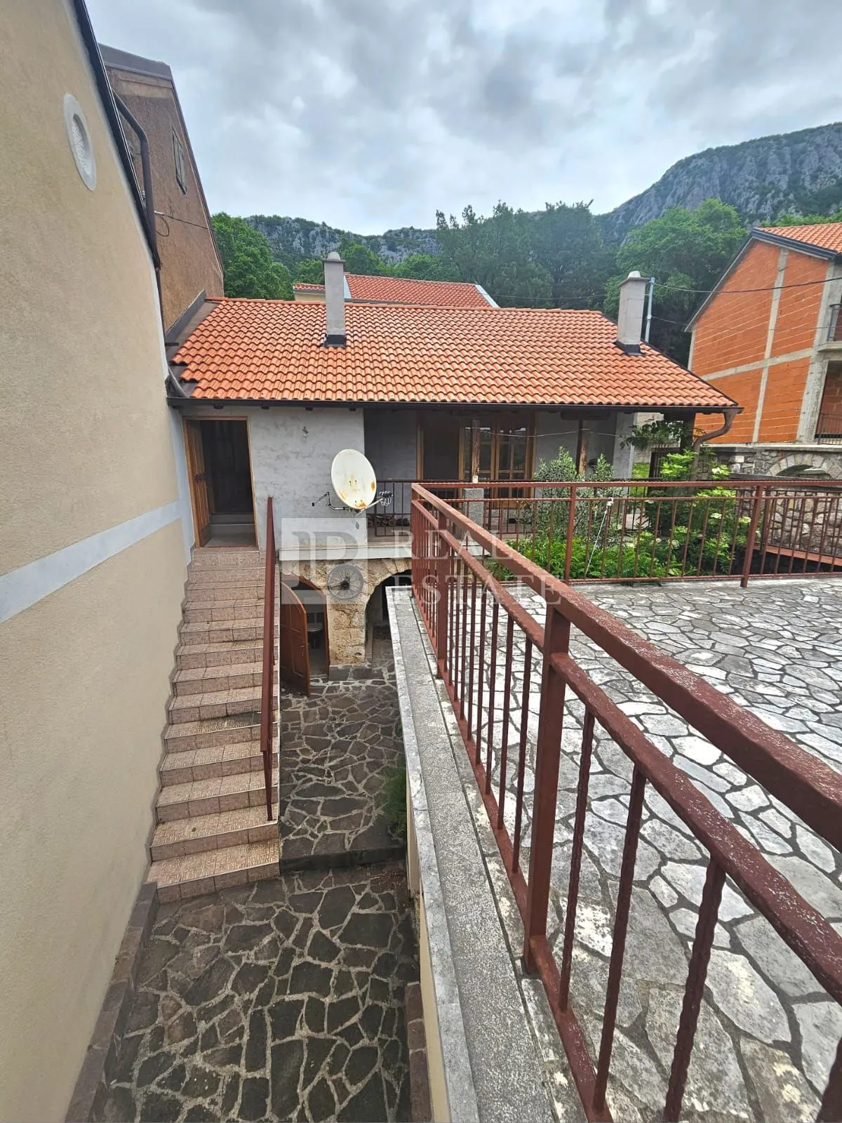 tribalj - dvojna kuća na mirnoj lokaciji - slika 29