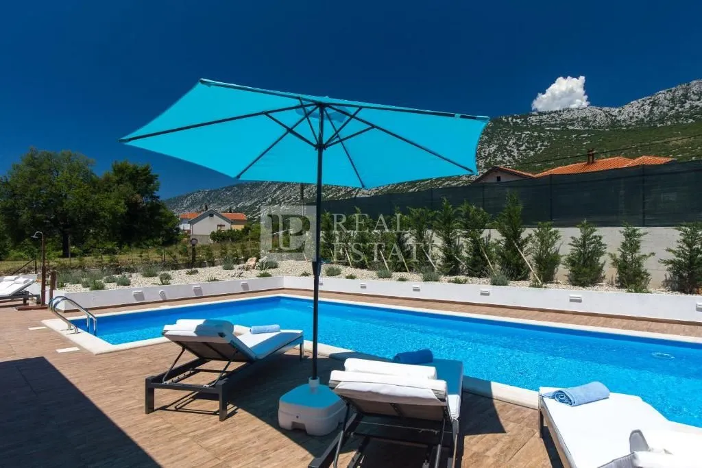 tribalj - samostojeća vila s bazenom - slika 24