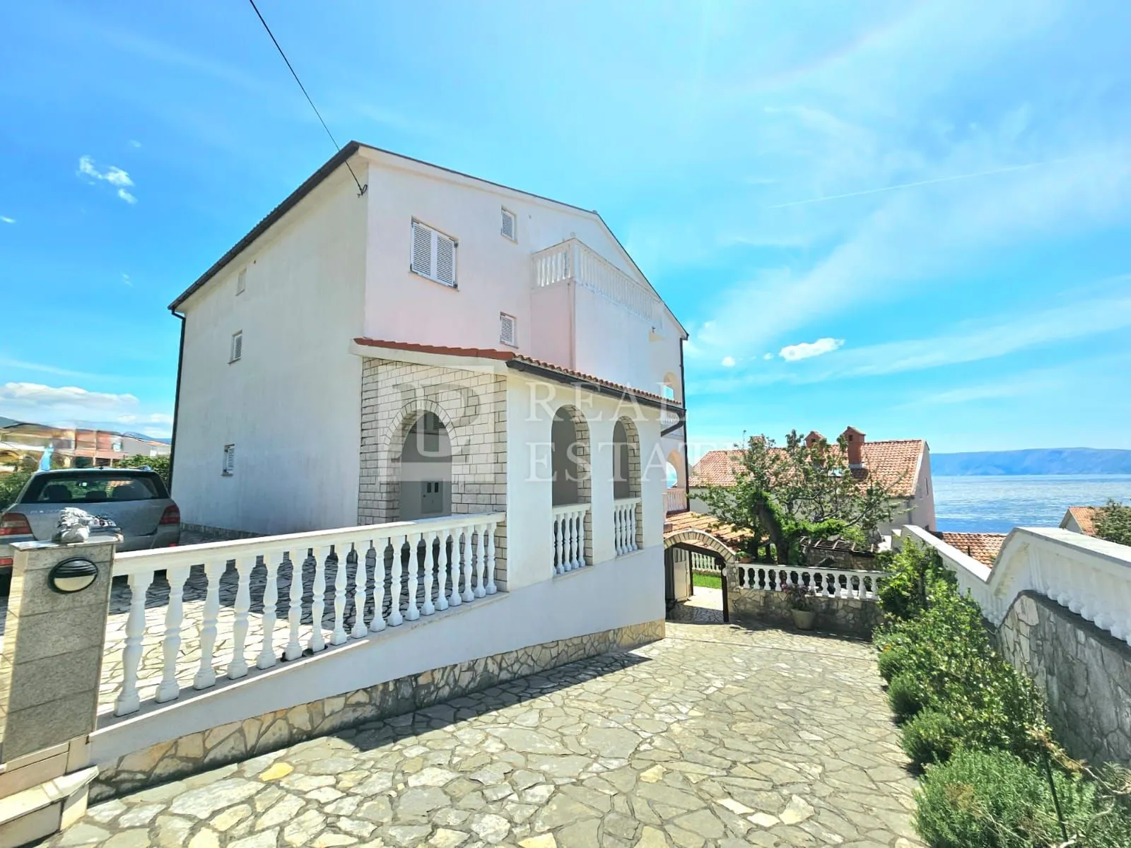 novi vinodolski - prostrana kuća 120 metara od mora - slika 3