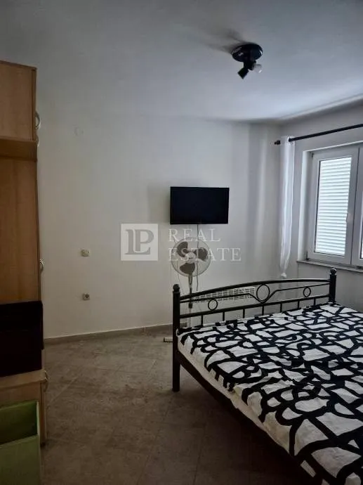 novi vinodolski - kuća na tri etaže s pogledom na more - slika 8