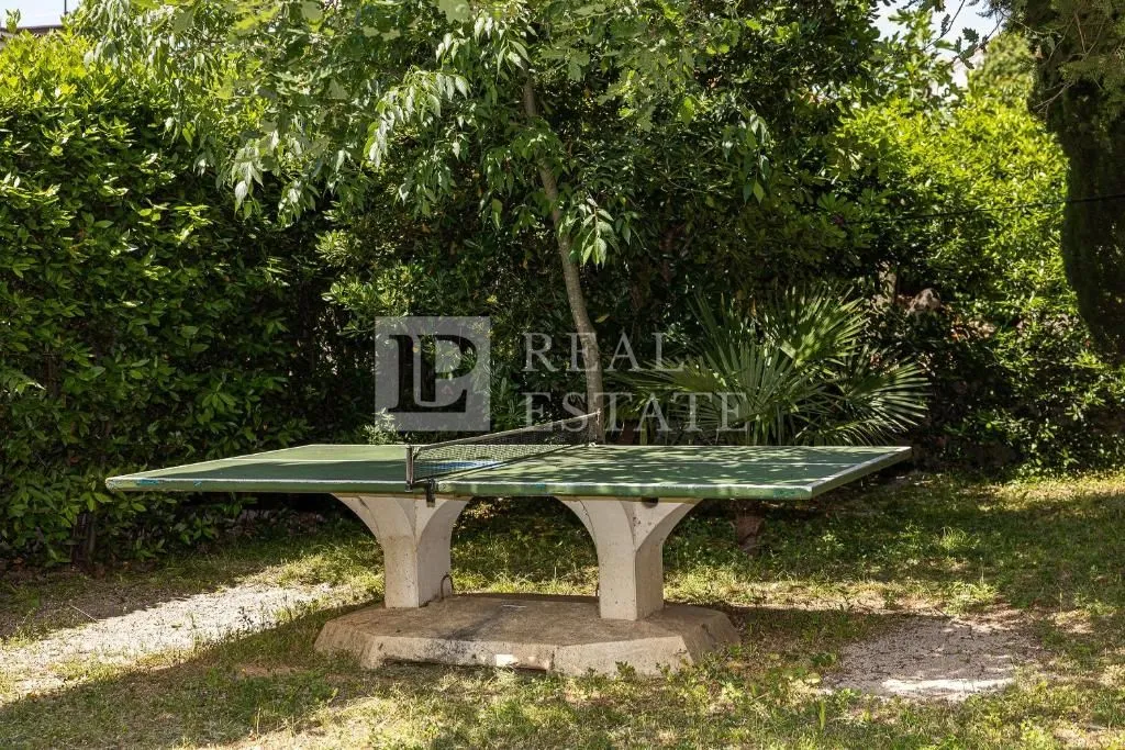 crikvenica - dva stana na odličnoj lokaciji - slika 13