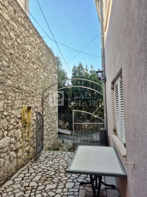 novi vinodolski - kuća na tri etaže s pogledom na more - slika 19