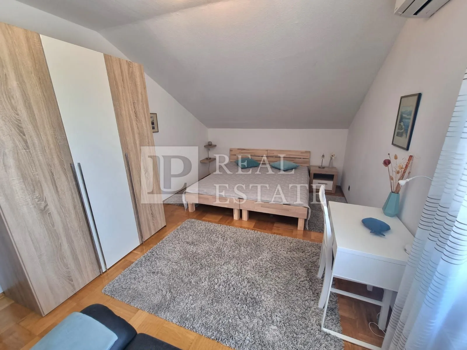 dramalj - samostojeća vila 300 metara od mora - slika 9