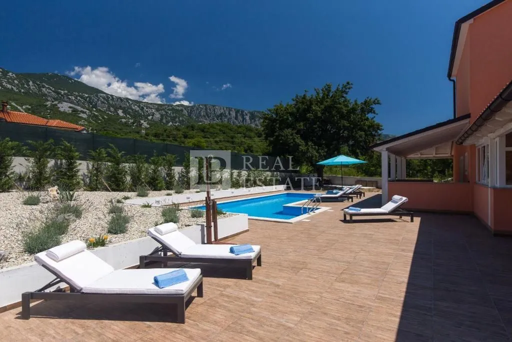 tribalj - samostojeća vila s bazenom - slika 5