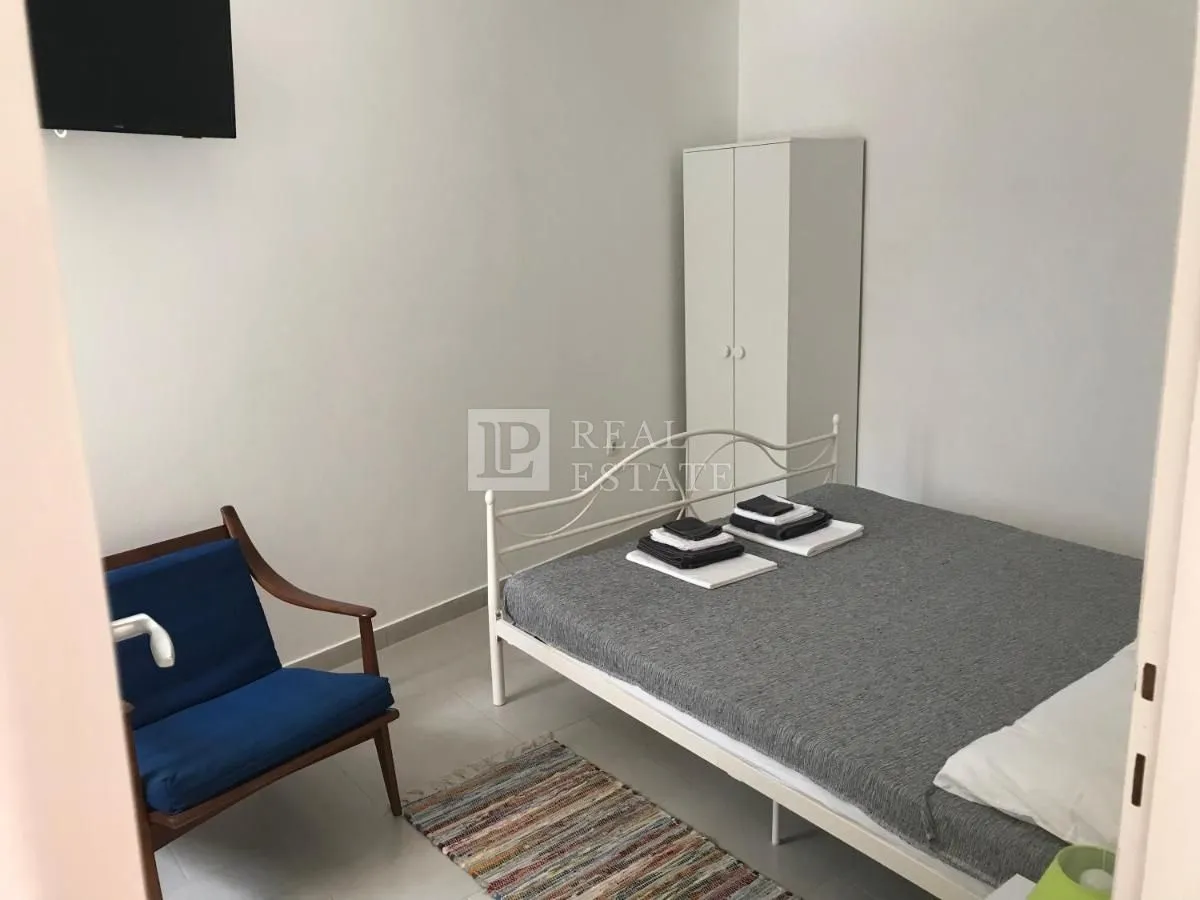 jadranovo - kuća s pet apartmana u blizini mora - slika 9