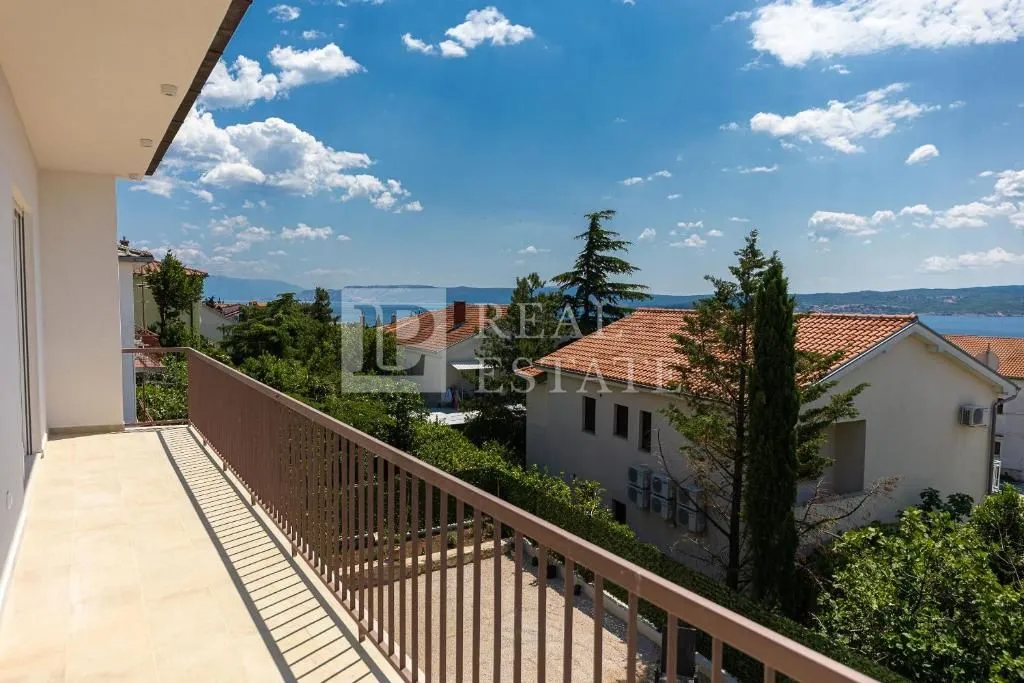 crikvenica - predivno uređena samostojeća kuća - slika 17