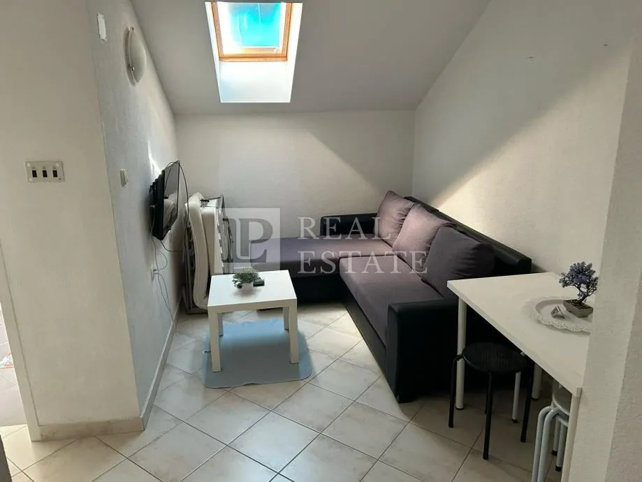 selce - apartmanska kuća u centru, 2.red do mora - slika 11