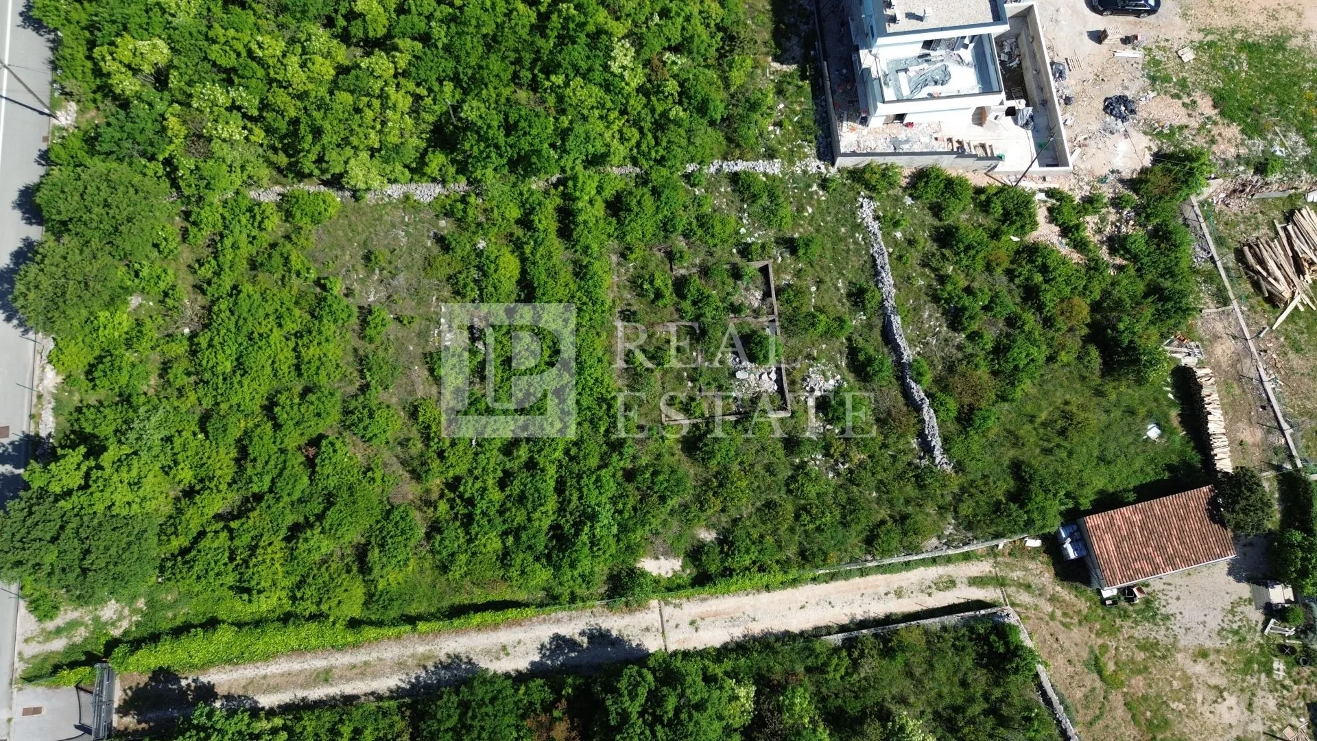 ŠMRIKA - građevinsko zemljište od 1392 m2 - Šmrika, Kraljevica