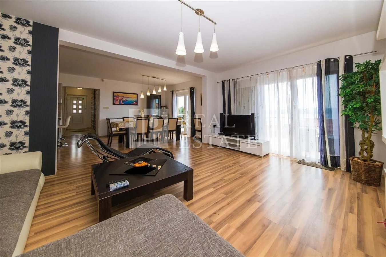dramalj - apartmanska kuća 200m od mora - slika 18