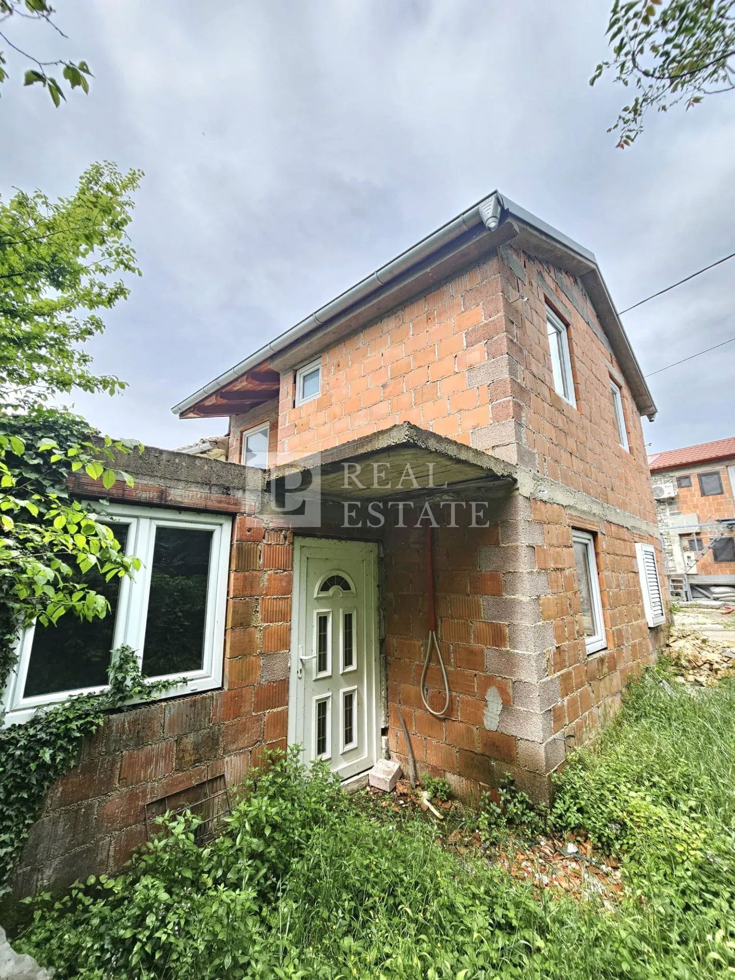 jadranovo - kuća na mirnoj lokaciji - slika 5