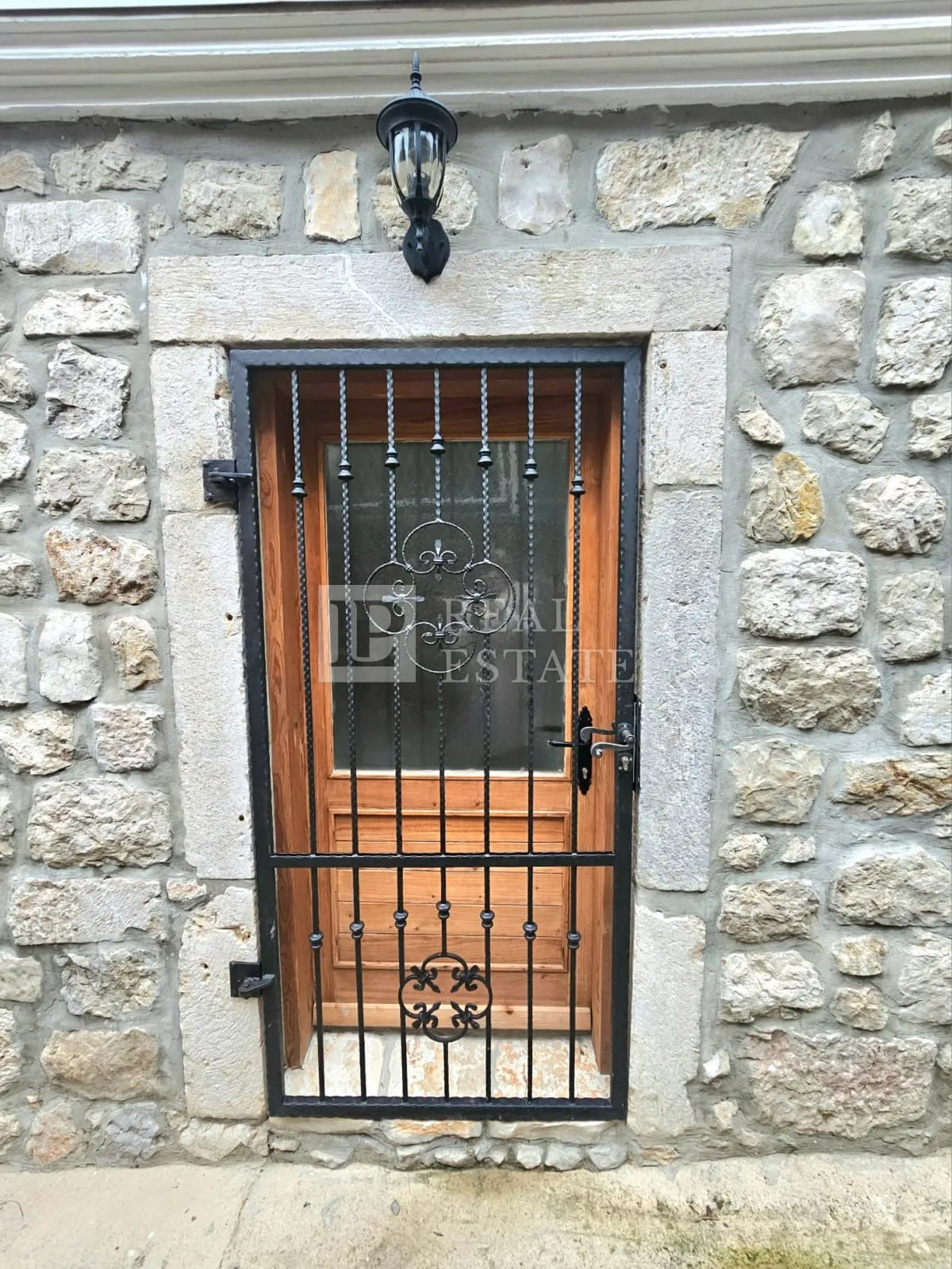 novi vinodolski - kuća sa tri stana (novogradnja) - slika 20