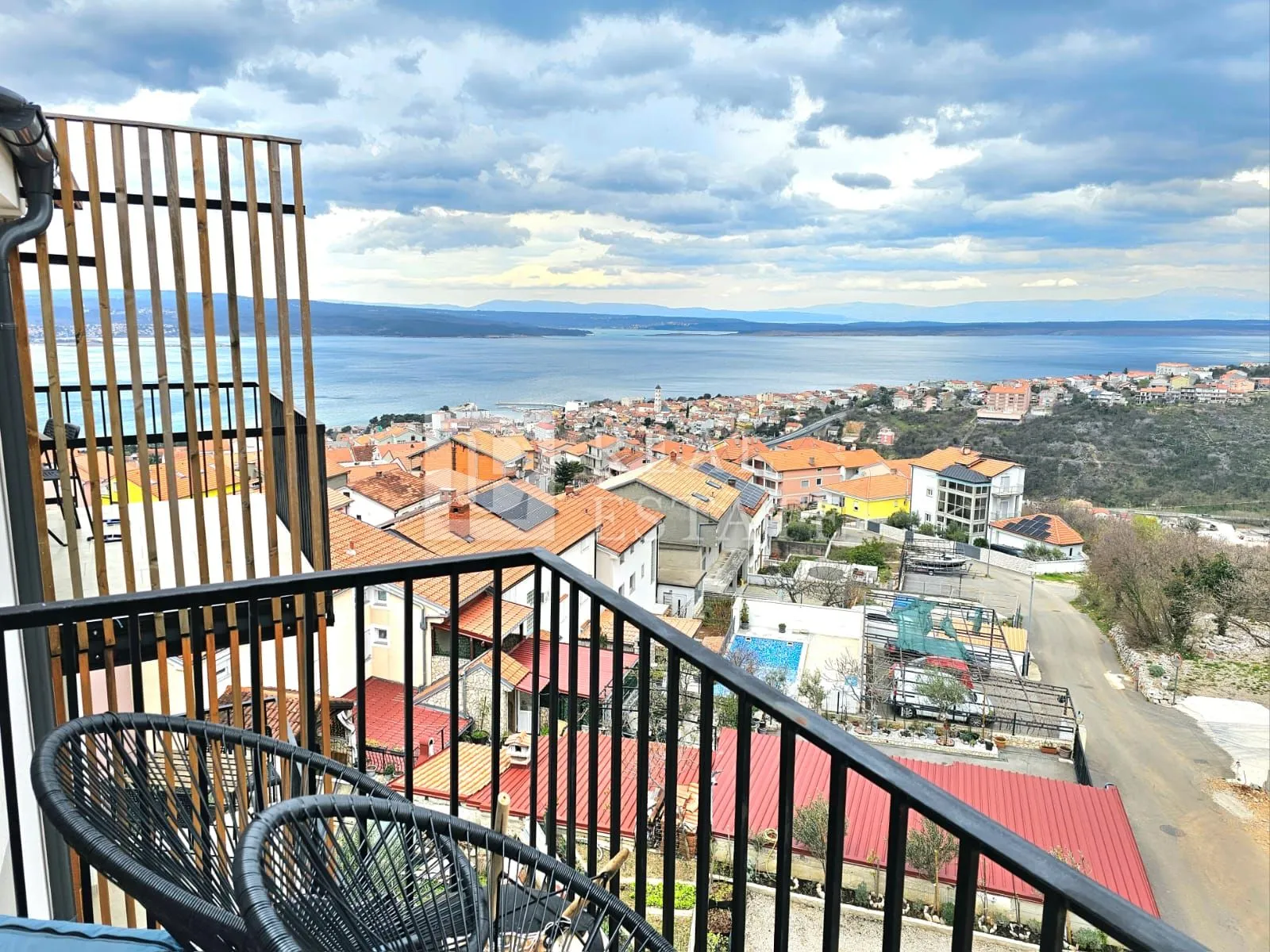 CRIKVENICA - novogradnja sa otvorenim pogledom na more
