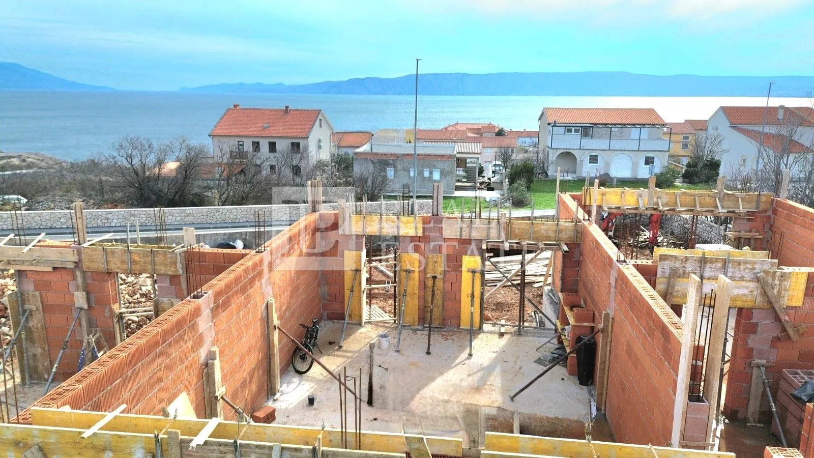 povile - stan s velikom terasom i pogledom na more - slika 2
