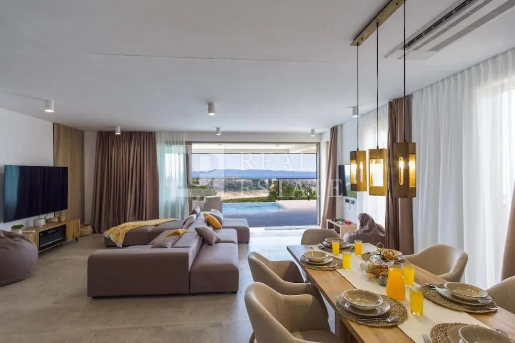 šmrika - moderna vila s bazenom - slika 9