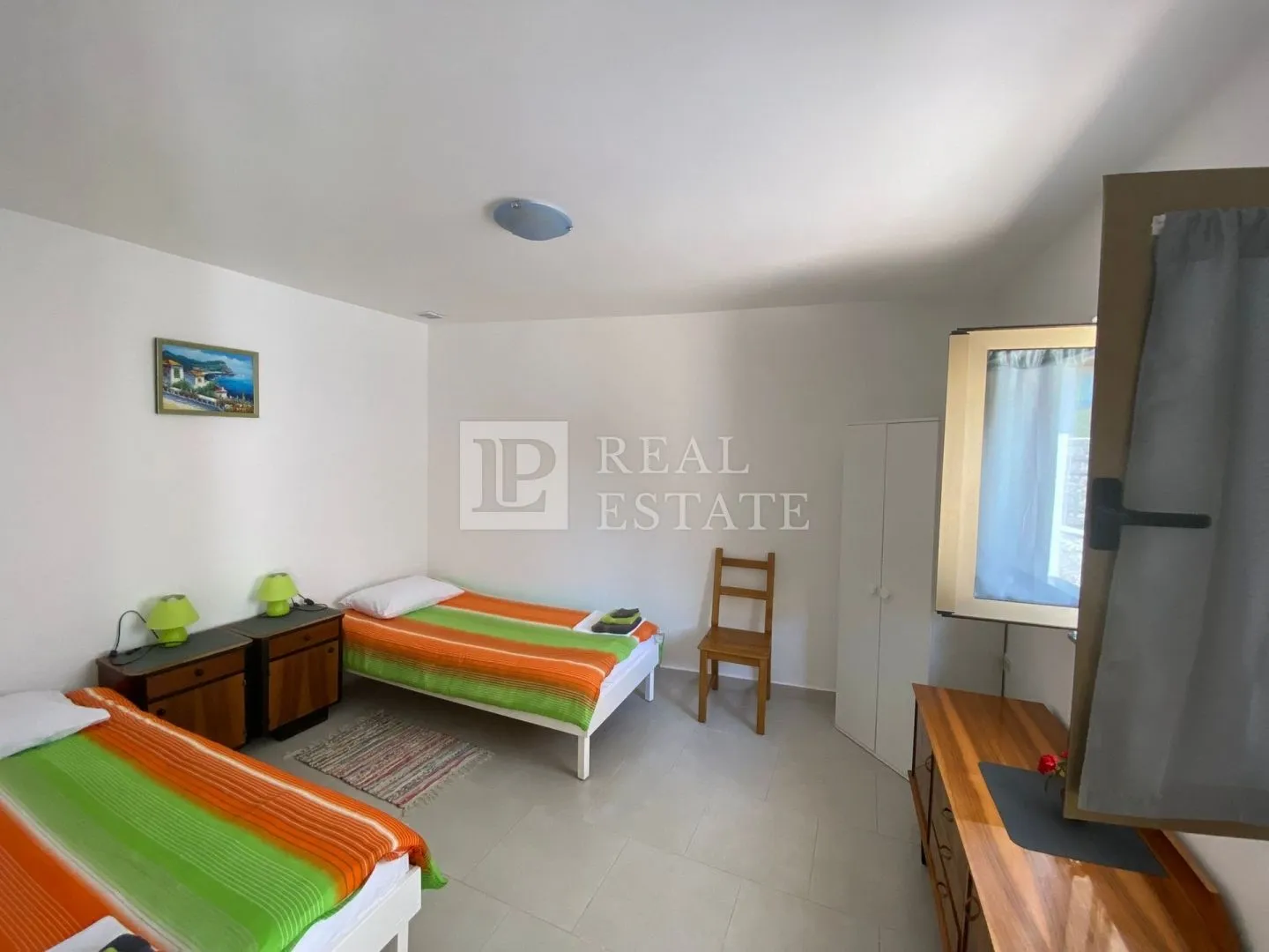 jadranovo - kuća s pet apartmana u blizini mora - slika 18