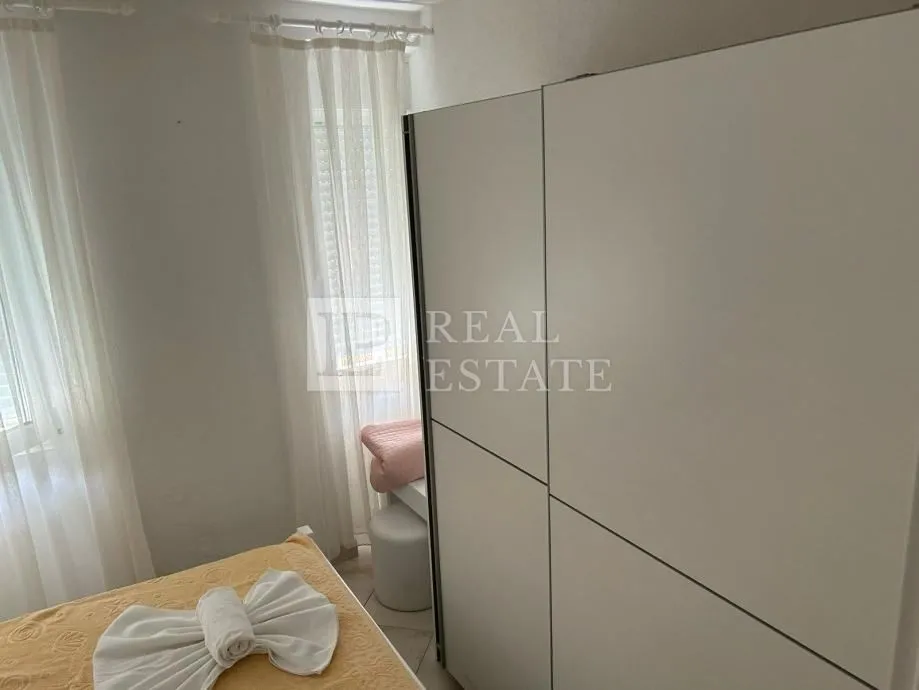 selce - apartmanska kuća u centru, 2.red do mora - slika 7