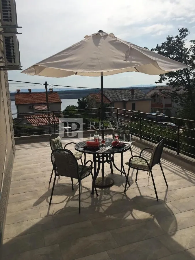 jadranovo - kuća s pet apartmana u blizini mora - slika 2
