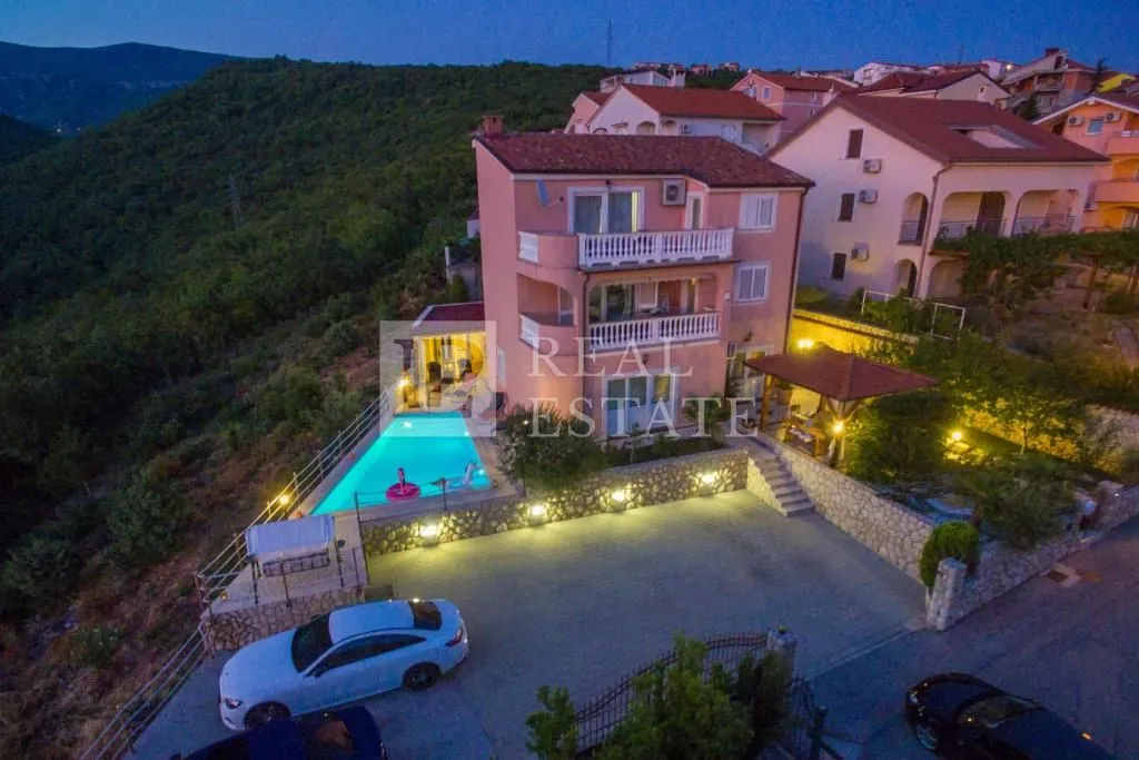 crikvenica - vila s bazenom i fantastičnim pogledom - slika 25
