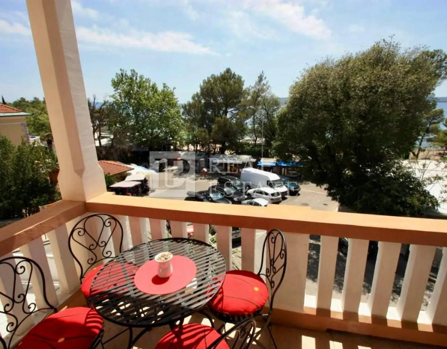 CRIKVENICA - prekrasan apartman u prvom redu do mora