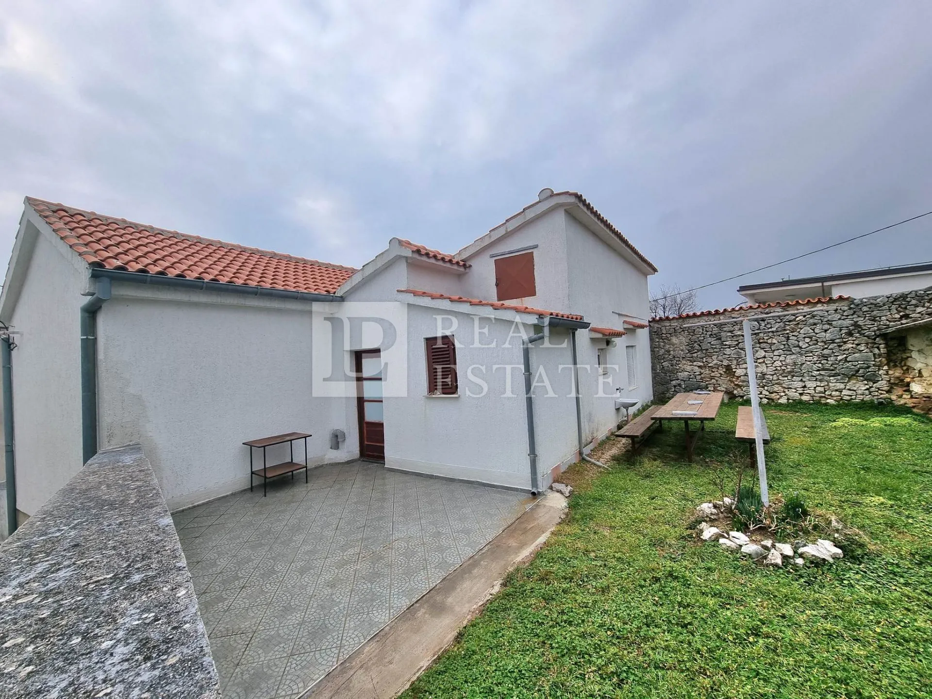 JADRANOVO - kuća s tri stana - Jadranovo, Crikvenica