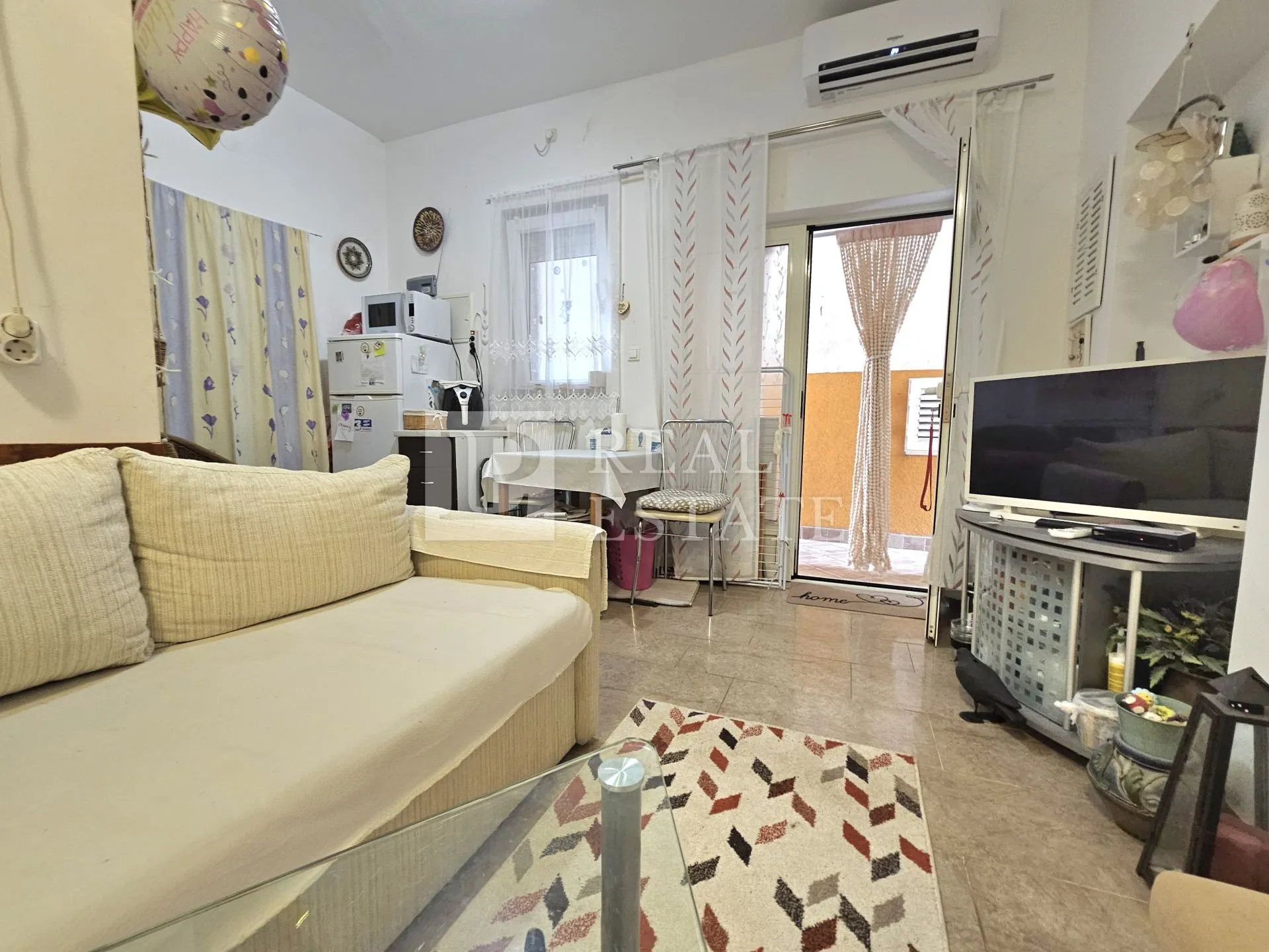 novi vinodolski - jednosobni apartman u mirnom dijelu grada - slika 2