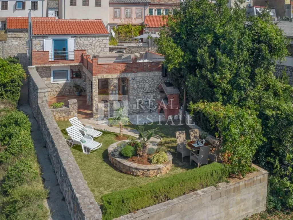 CRIKVENICA - predivna kamena kuća s panoramskim pogledom na more