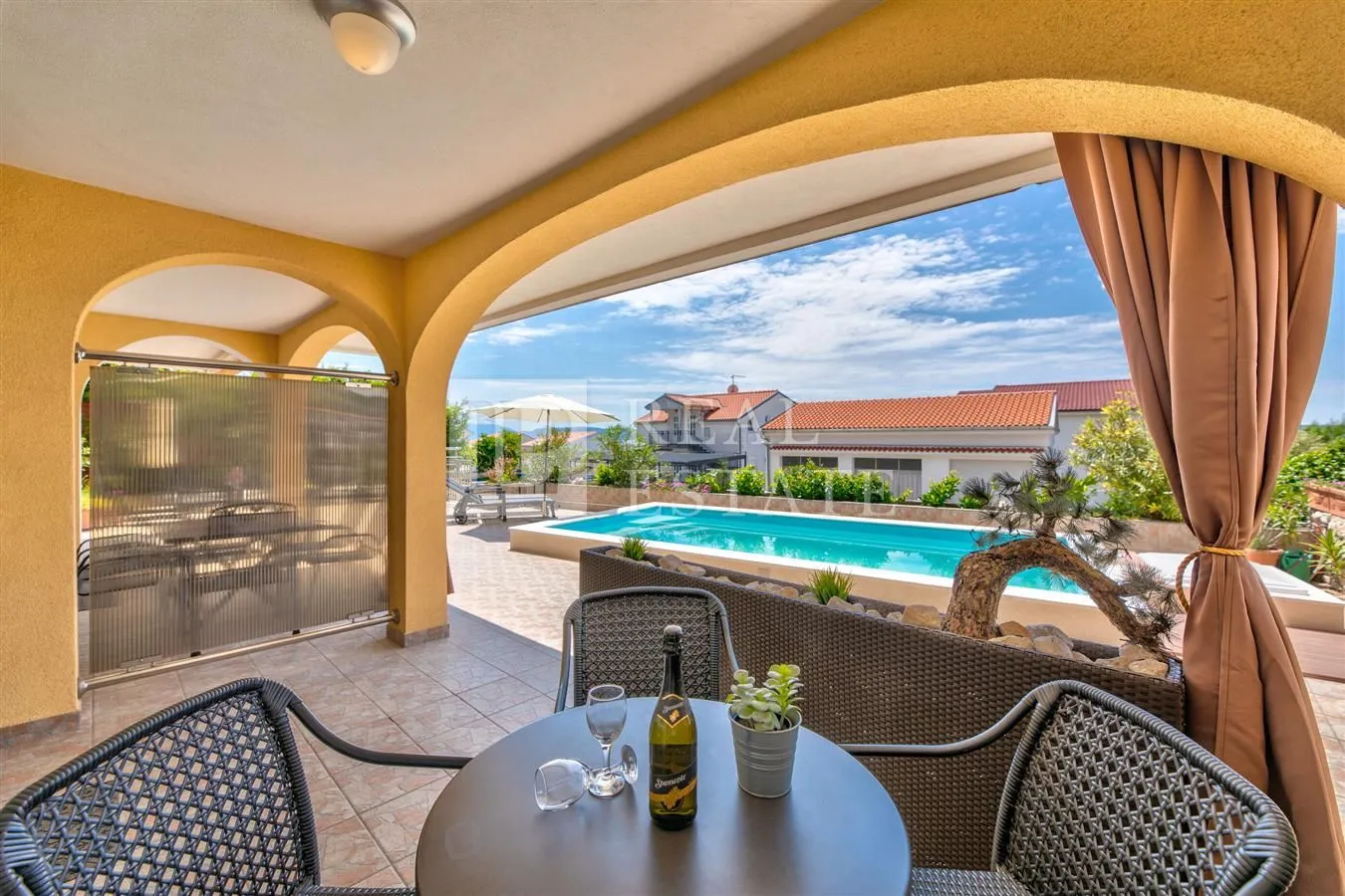 dramalj - apartmanska kuća 200m od mora - slika 3