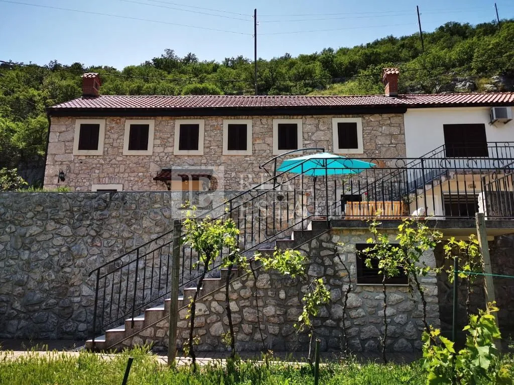 bribir – dvije povezane kuće na mirnoj lokaciji s velikom okućnicom i vrtom - slika 2