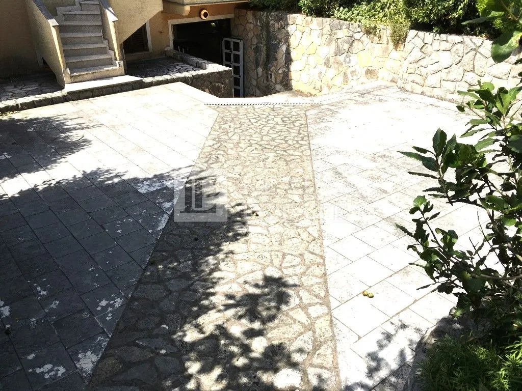crikvenica - poslovni prostor (restoran) u centru - slika 10