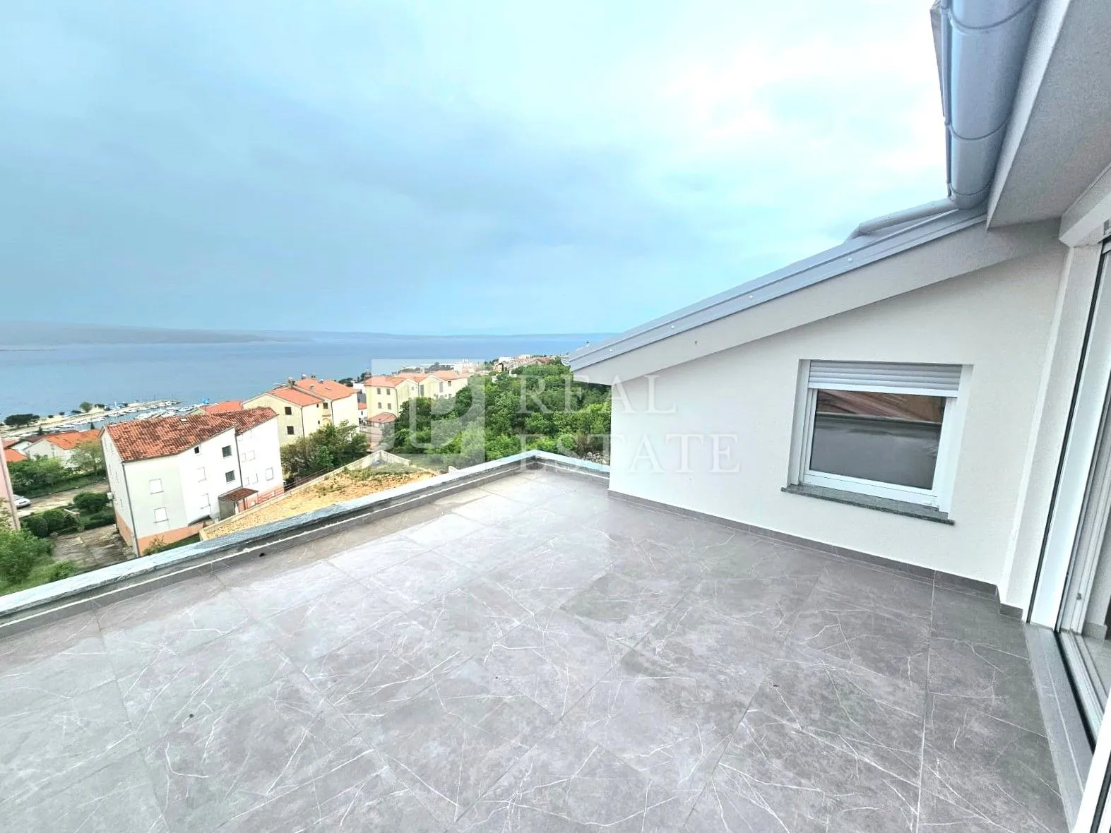 crikvenica - stan 3s+db s panoramskim pogledom na more - slika 9