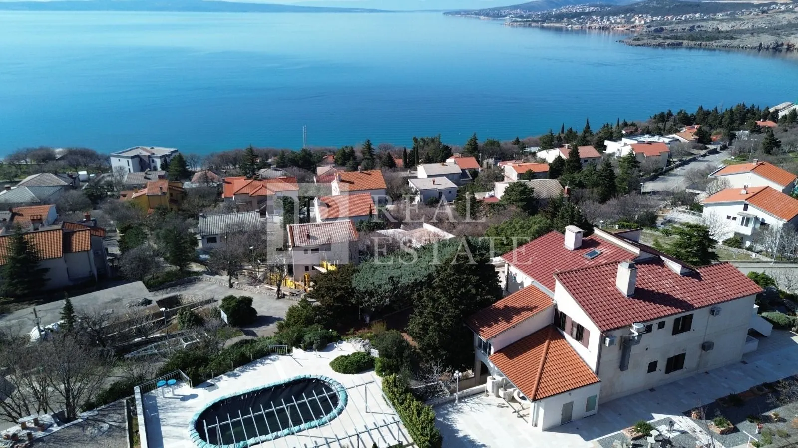 KLENOVICA - apartmanska kuća sa zemljištem na 200 metara od mora - Klenovica, Novi Vinodolski