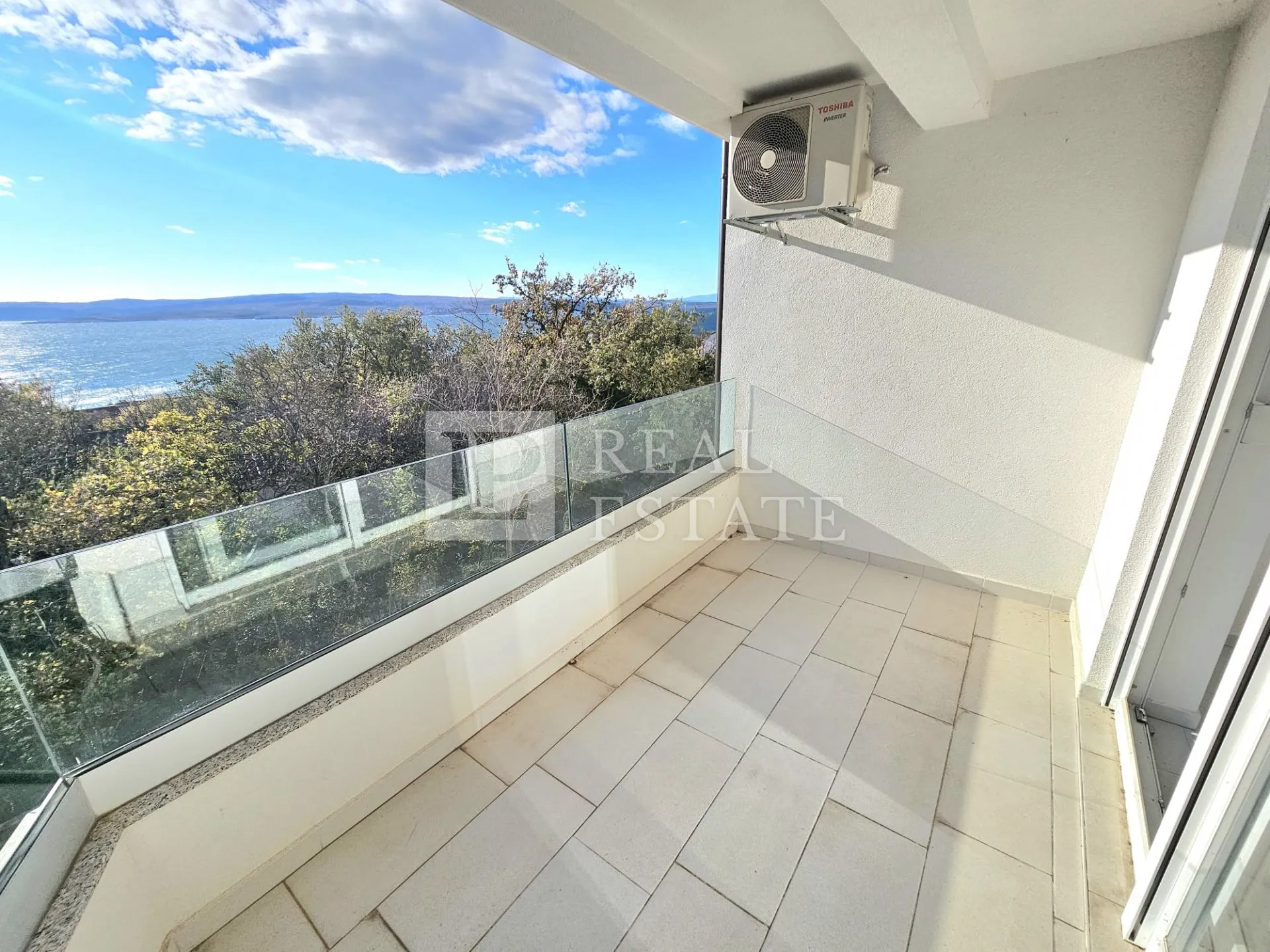 crikvenica - dva stana u novogradnji s pogledom na more - slika 12