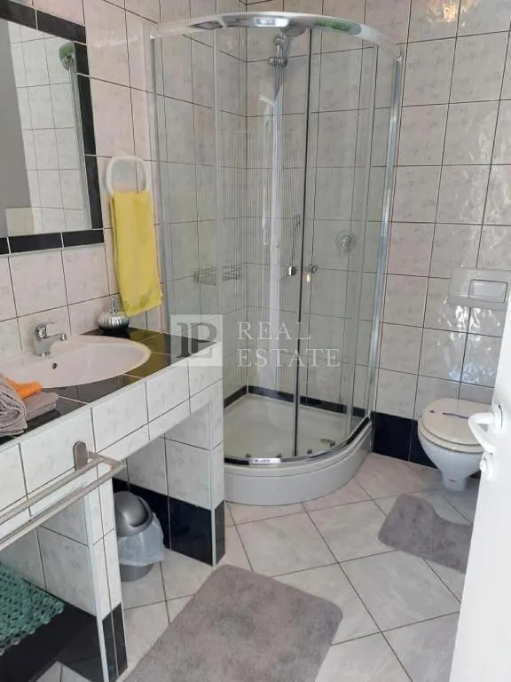 šmrika - predivno uređena vila na prostranom imanju s pogledom na more - slika 33