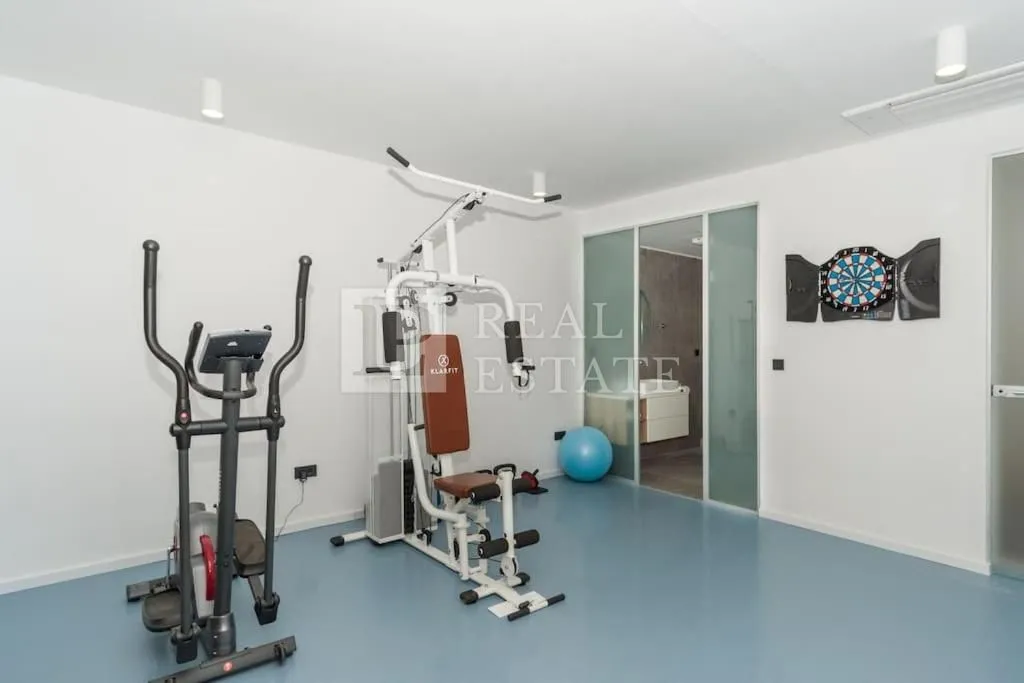 šmrika - moderna vila s bazenom - slika 30